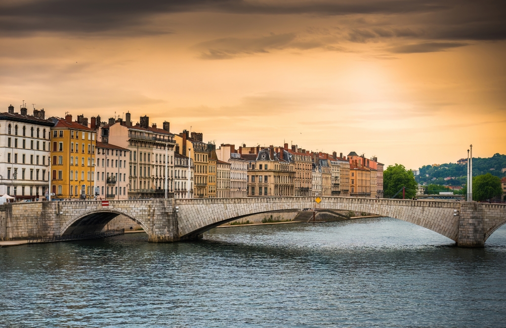 Blick auf die Bonaparte Brücke in Lyon