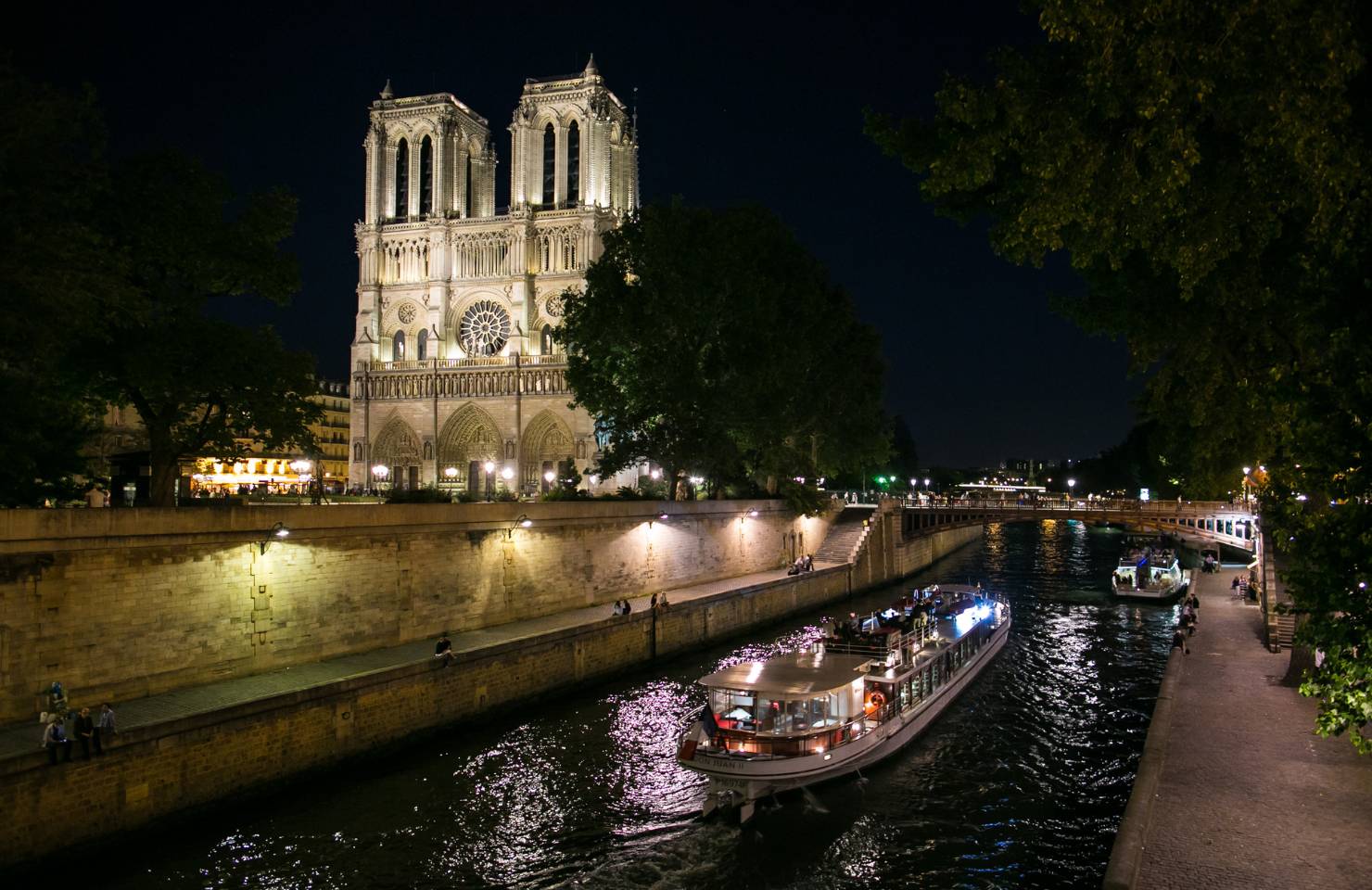 dinner cruise on the seine in paris