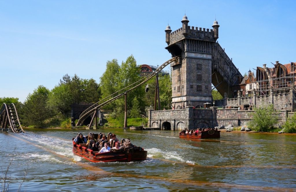 Une attraction dans le parc attraction en Europe Eftling