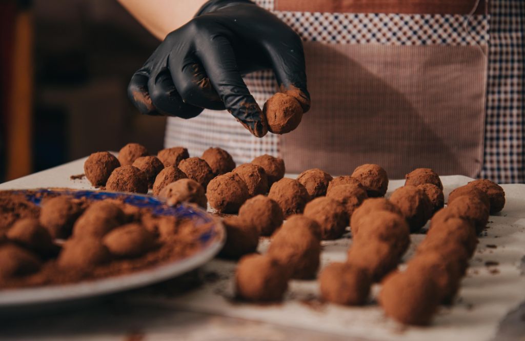 chocolate making experience in bath where they make ganache and truffles