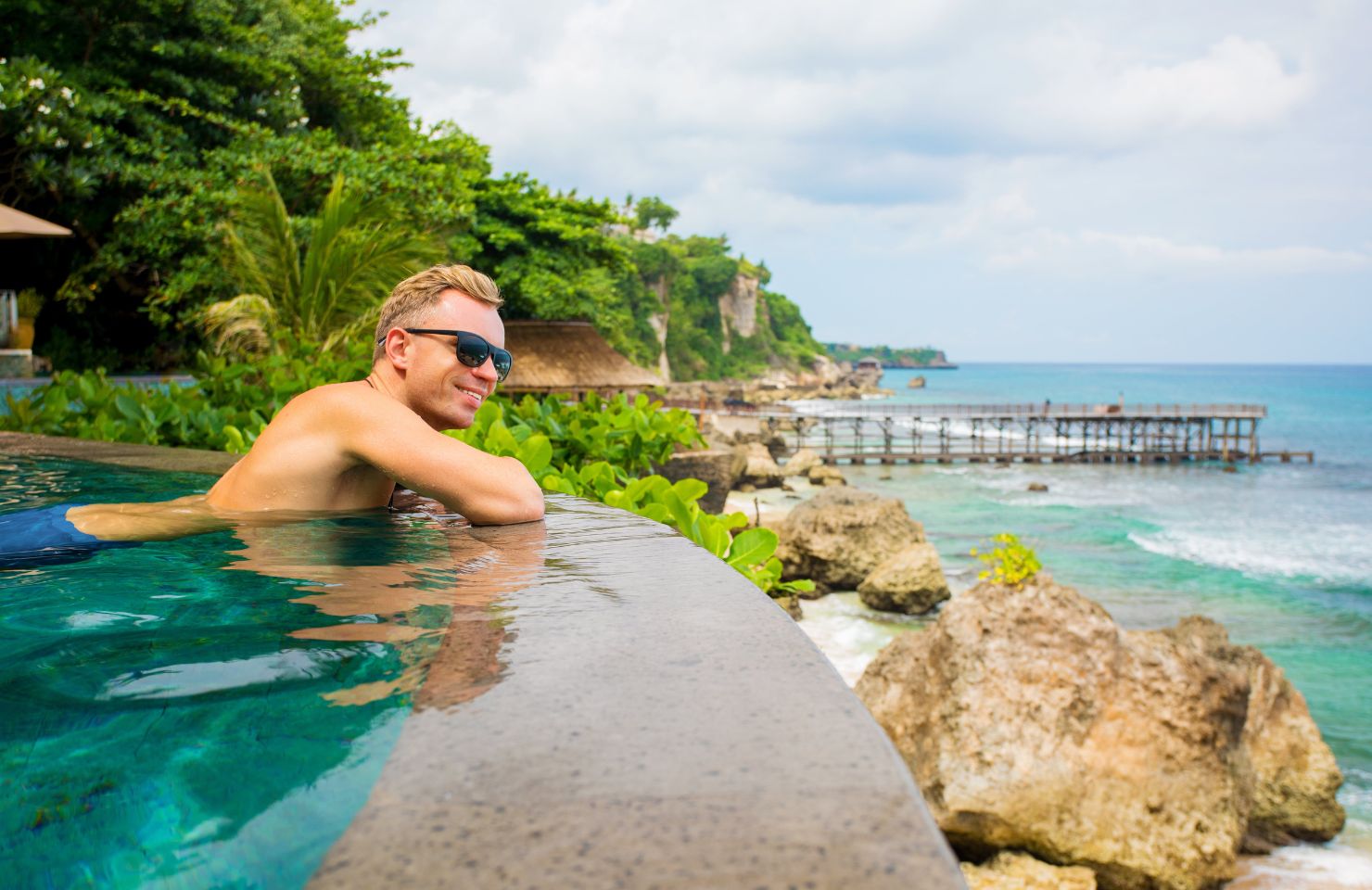 Man in a swimming pool to relax