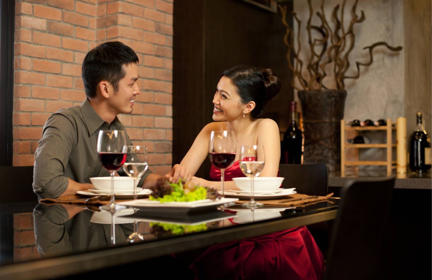 couples fine dining experience with activity gift