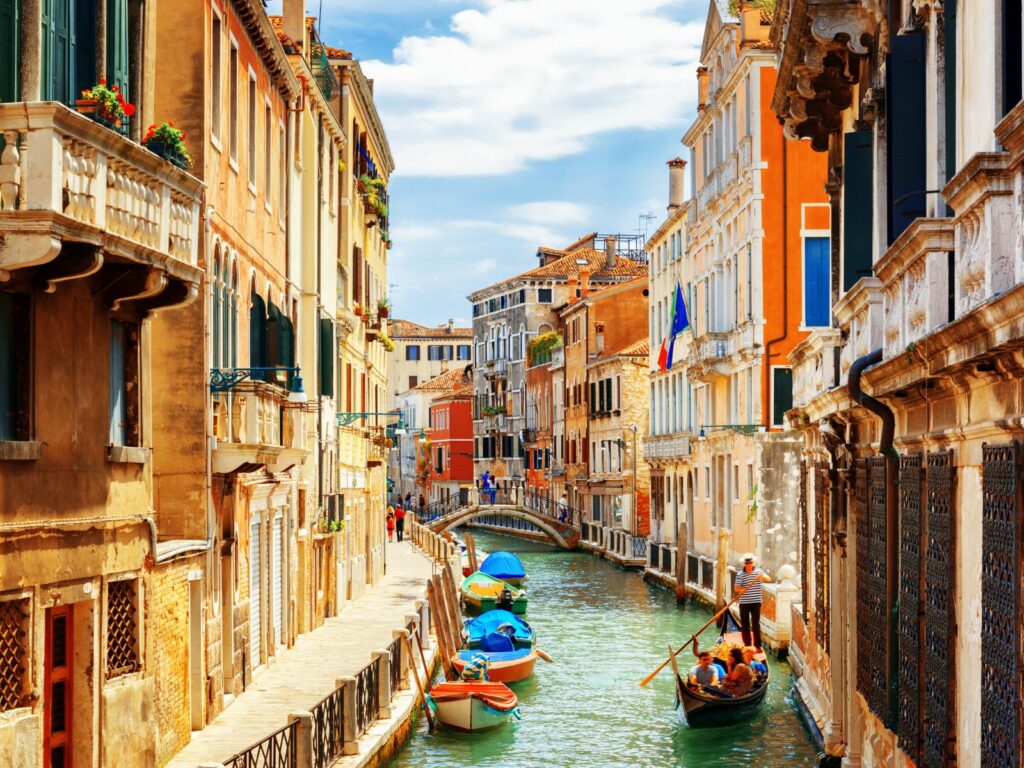 venice canals as a gift experience when you redeem our activity vouchers
