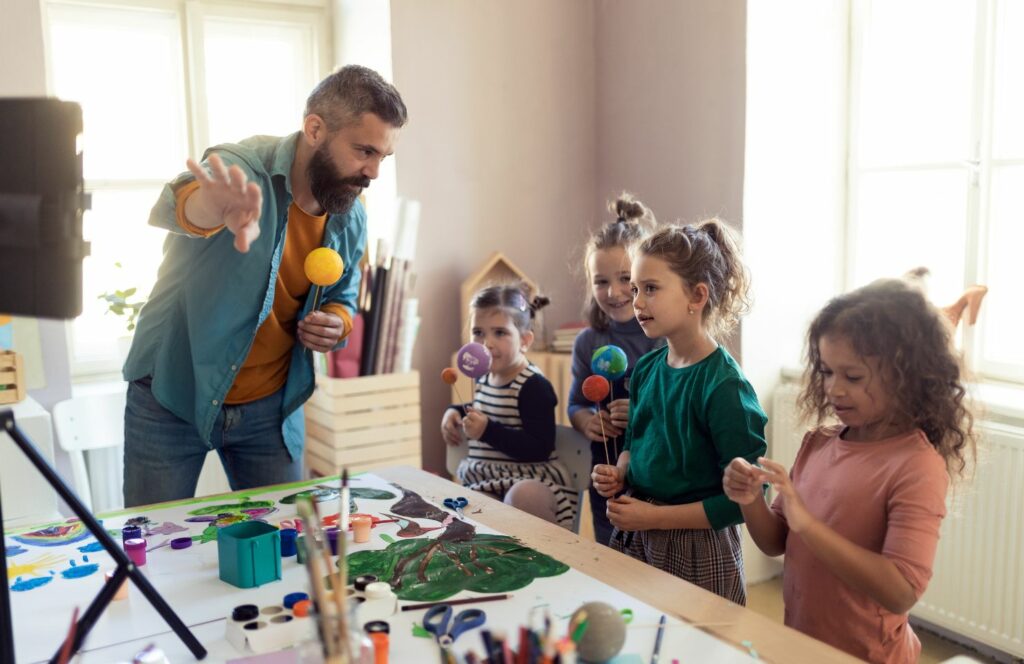 Regalos para niños con un taller de manualidades