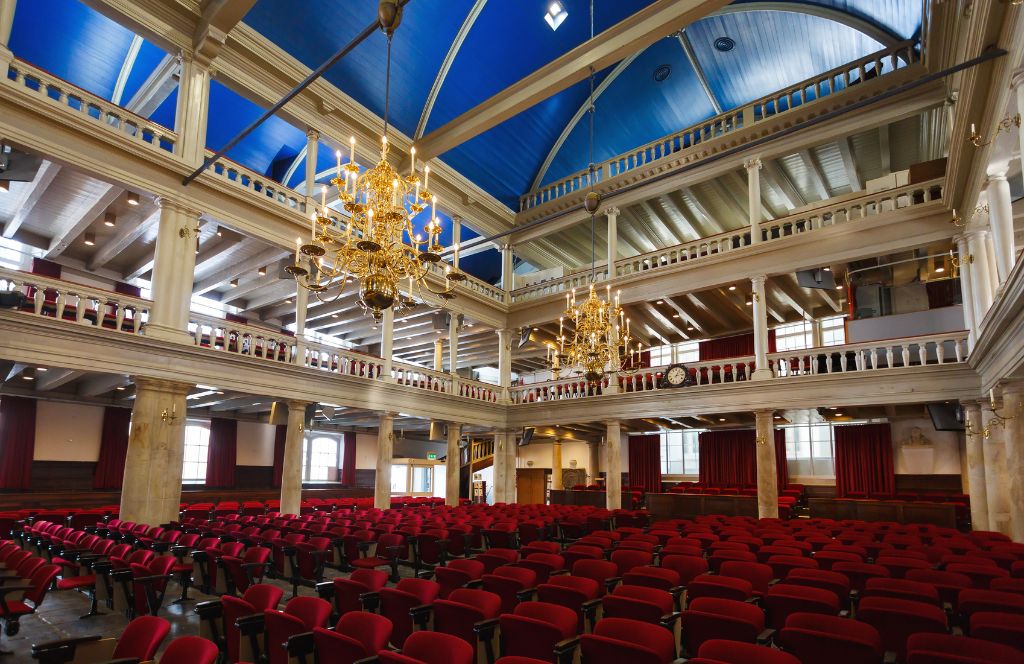 go to a free concert at the Concertgebouw as one of the best things to do for couples in Amsterdam