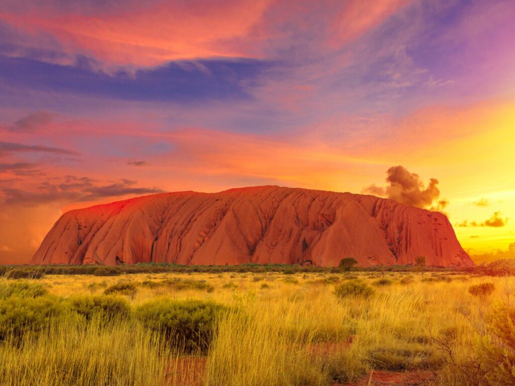 Vivez l'une des meilleures expériences culinaires à Uluru lors d'un barbecue au coucher de soleil