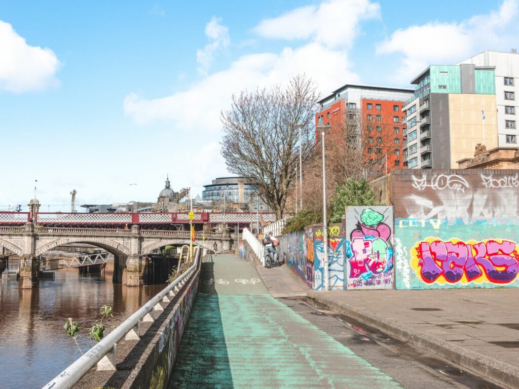 one of the best gift experiences scotland is a glasgow street tour