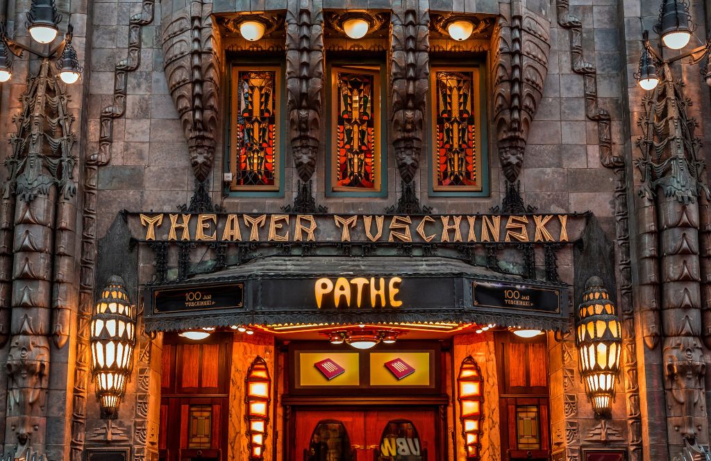 watch a film at the pathe tuschinski as one of the best things to do for couples in amsterdam