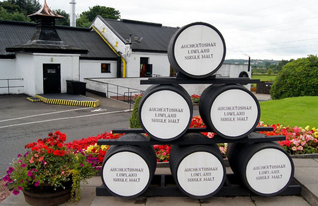 Auchentoshan Distillery is one of the best whisky experiences in scotland