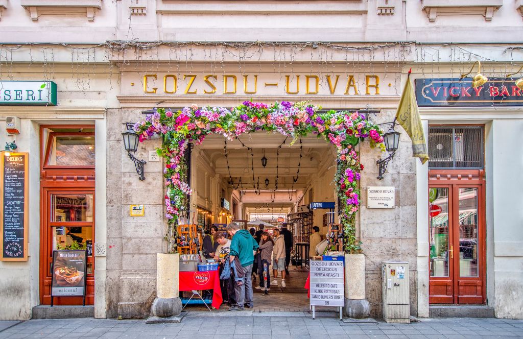 visit the jewish quarter when looking for things to do with friends in budapest
