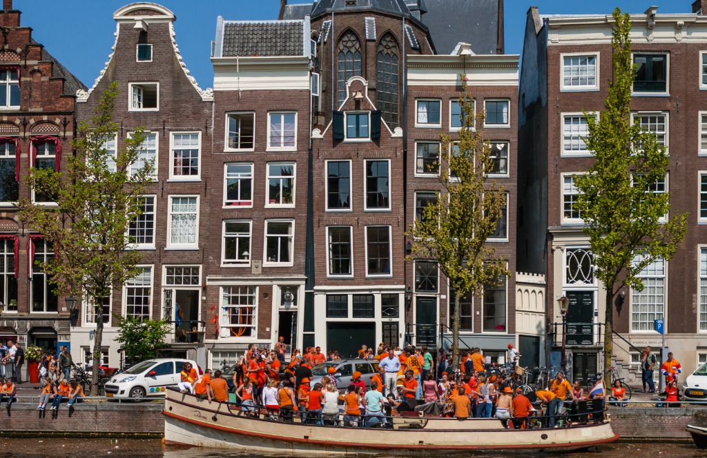 plan your amsterdam stag party on kings day